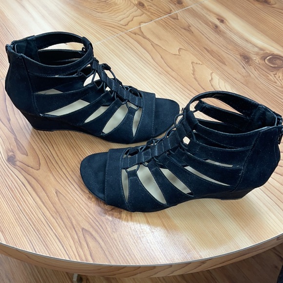 Dress Barn gladiator sandal - Picture 2 of 7